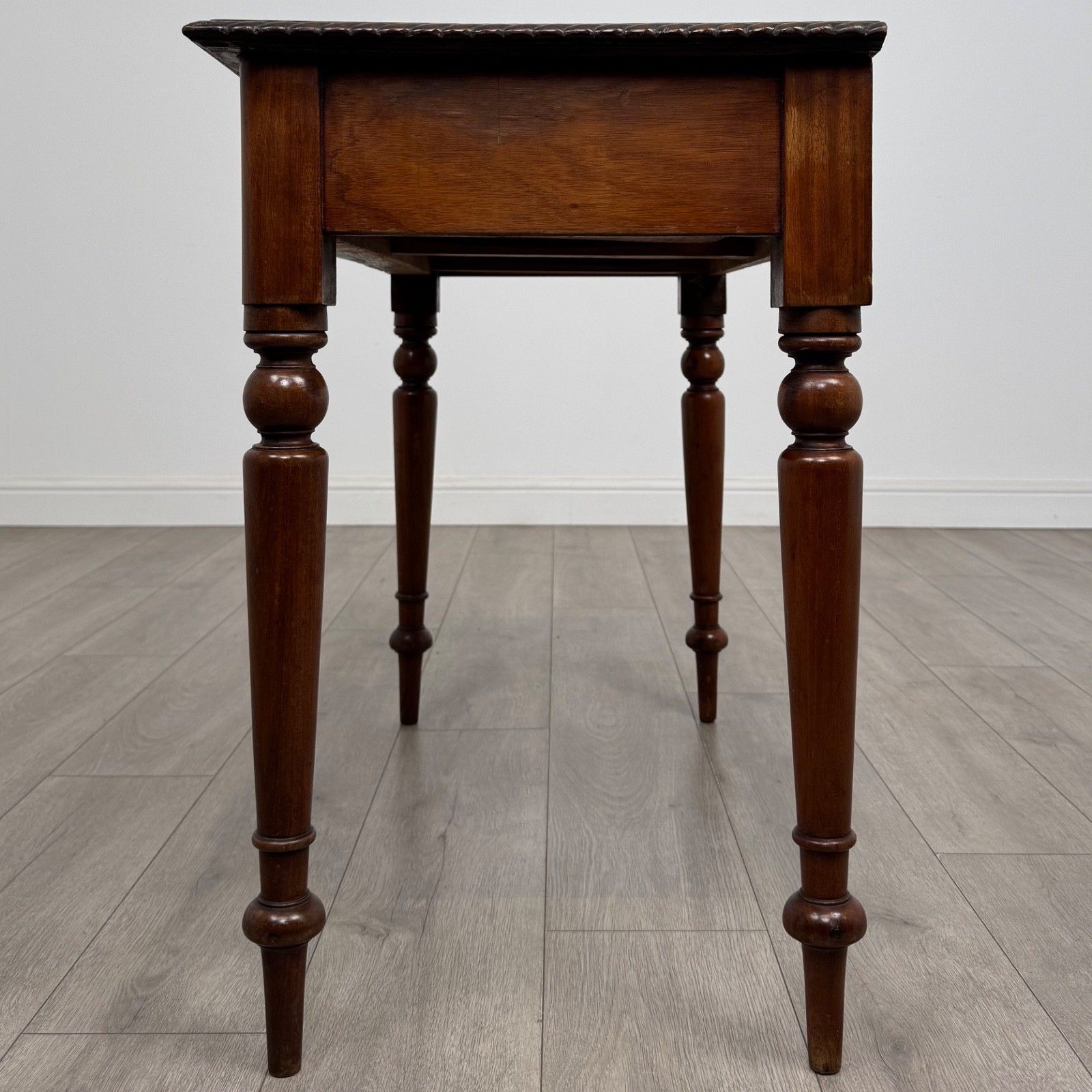 Antique 20th Century Fine Quality Writing Table In Mahogany photo for sale