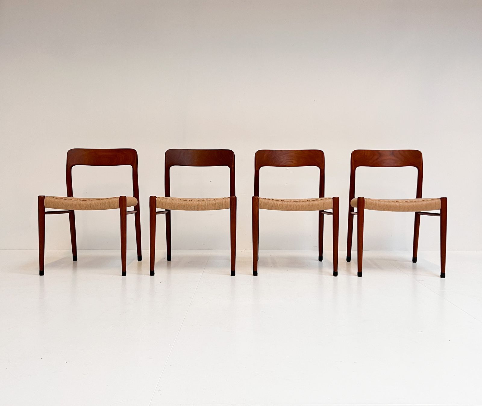 Refurbished Set Of 4 Model 75 Chairs By Niels Møller, 1960s photo 2999.0