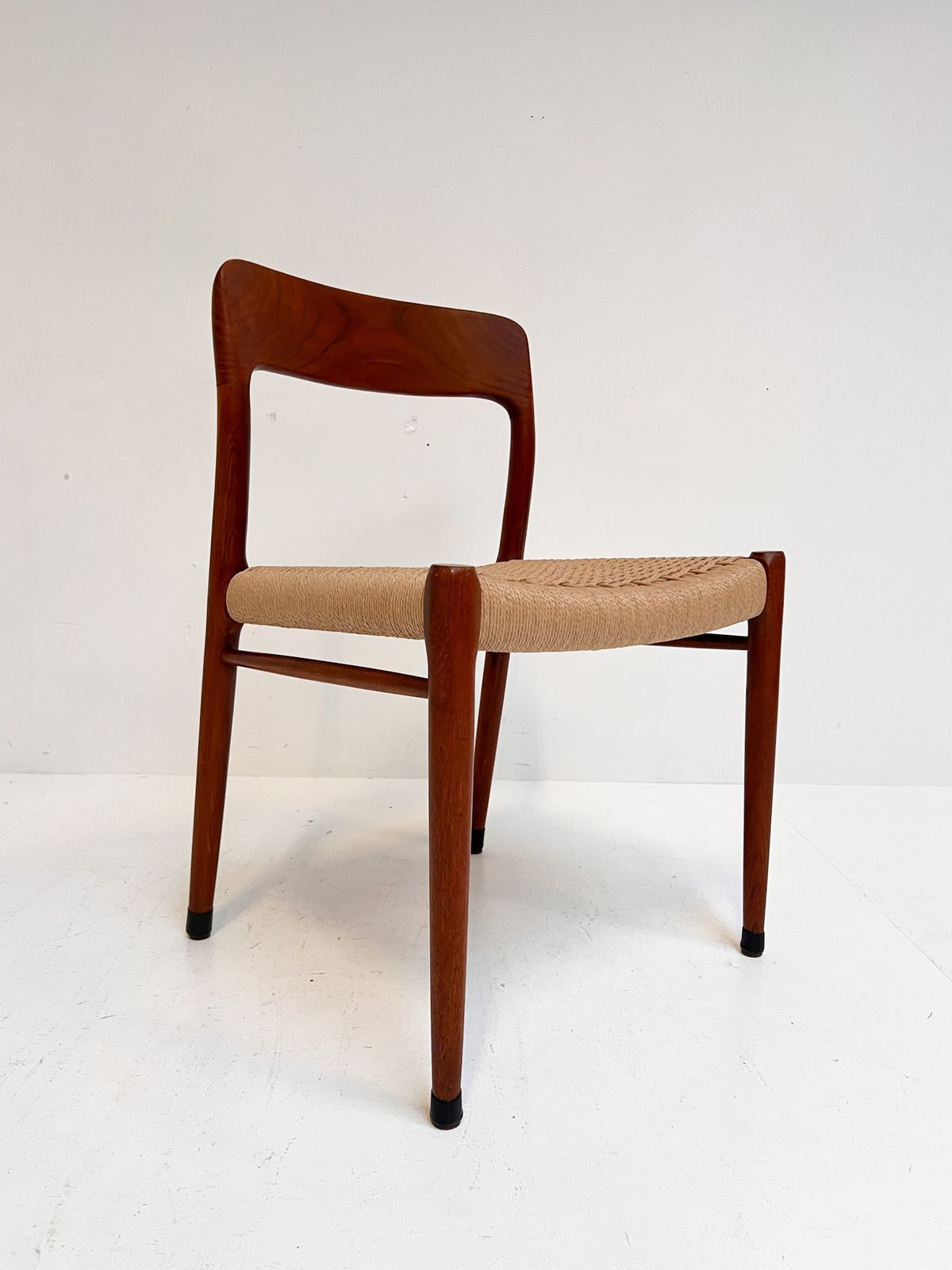 photo furniture Refurbished Set Of 4 Model 75 Chairs By Niels Møller, 1960s