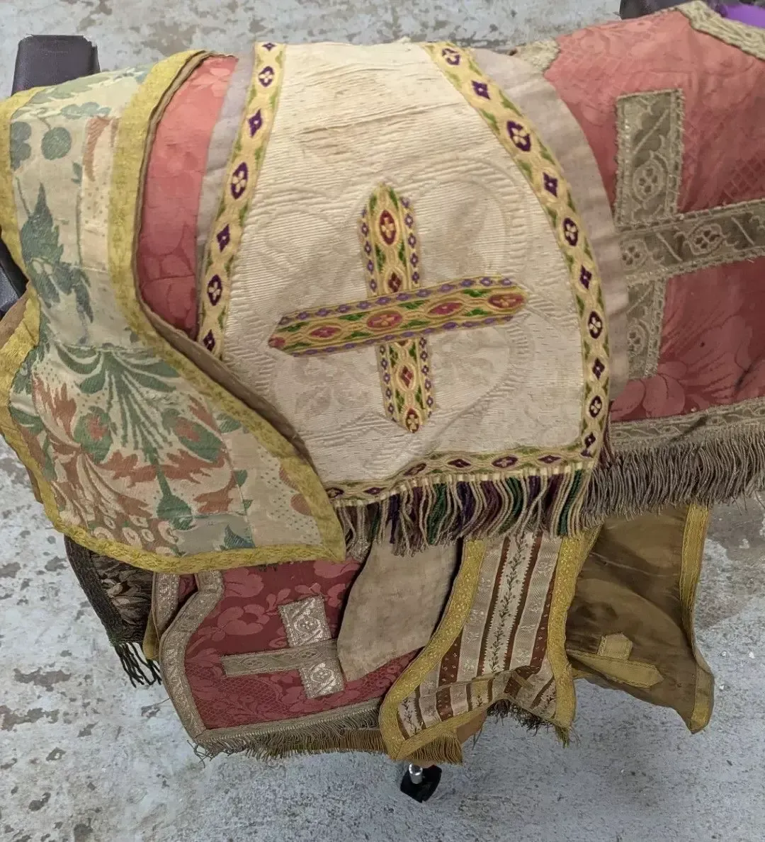 Important Collection Of Embroidered And Woven Liturgical Vestments And Coverings, With Handwritten Provenance – France, 18th–19th Century photo buy