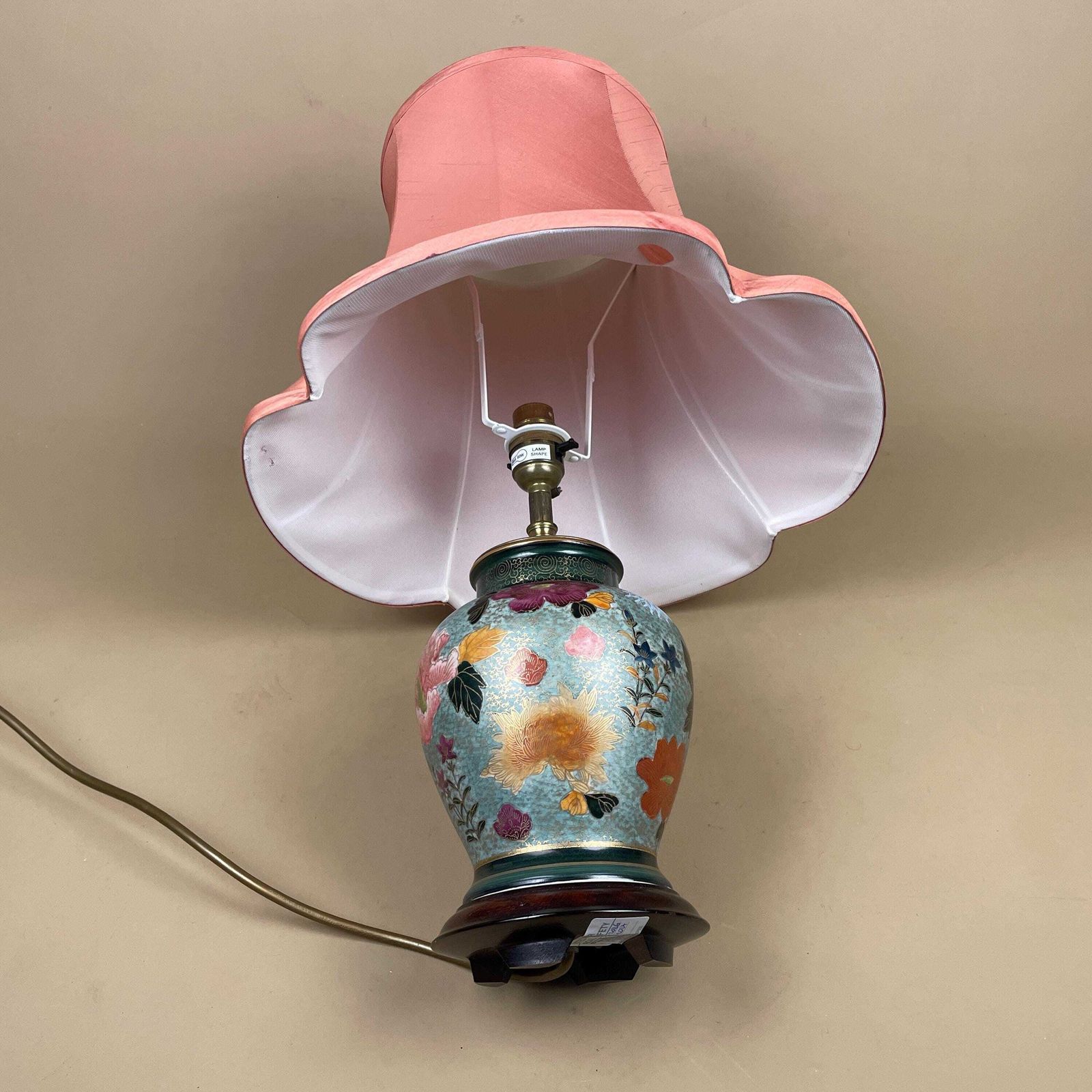 photo furniture Antique Oriental Ceramic Lamp Light Bedside Table Shade Silk Lampshade Chinese Decor Porcelain Ginger Jar Vase Hand Painted Floral Wood