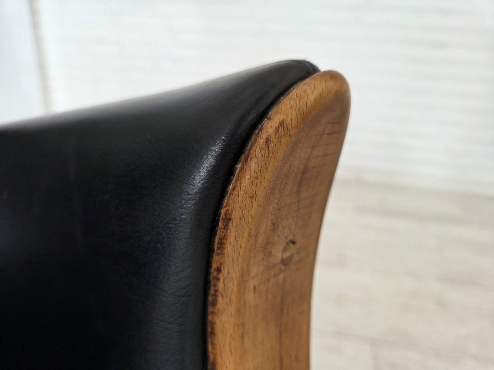 Ca. Jaren 1970, Deens Design Van Svend Skipper, Fauteuil, Model "Teddy", Kunstleer, Teakhout. photo buy