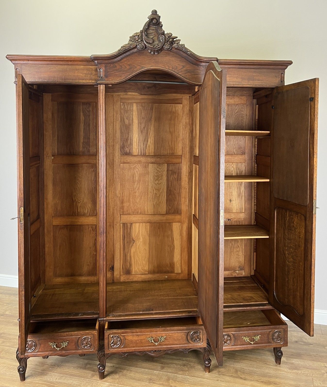 photo vinterior Wardrobe Antique French Rocaille Oak Three Door Carved Mirrored Armoire Lot 4843