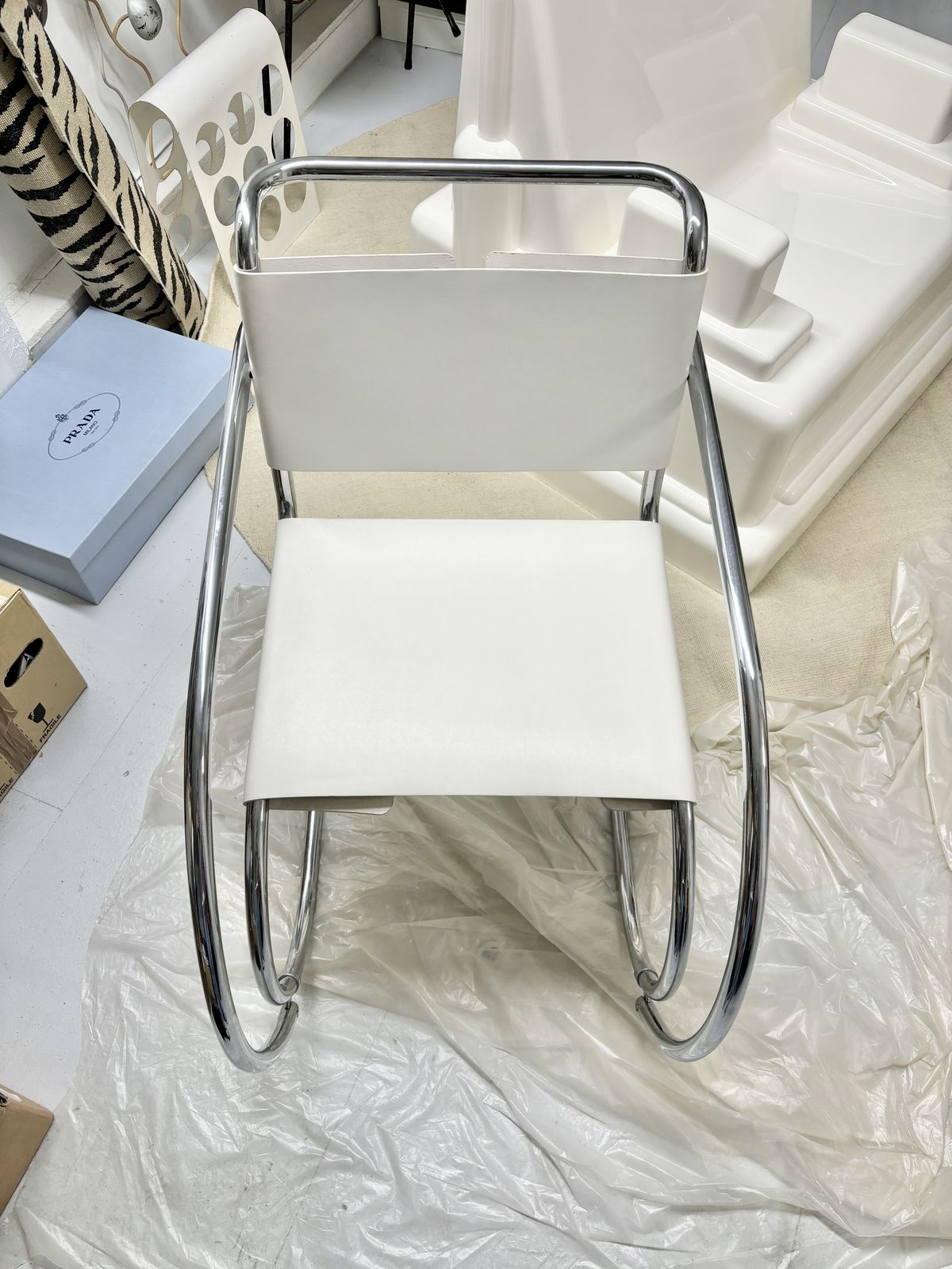 Set Of 2 Mies Van Der Rohe Mr20 Chairs In Original White Leather photo buy