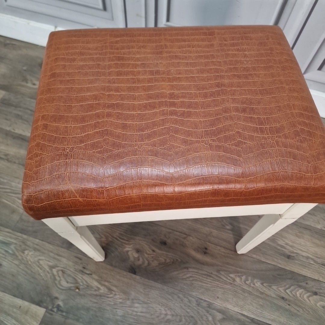 Vintage Piano Dressing Stool – Painted Frame – Brown Faux Leather Seat – Retro photo for sale