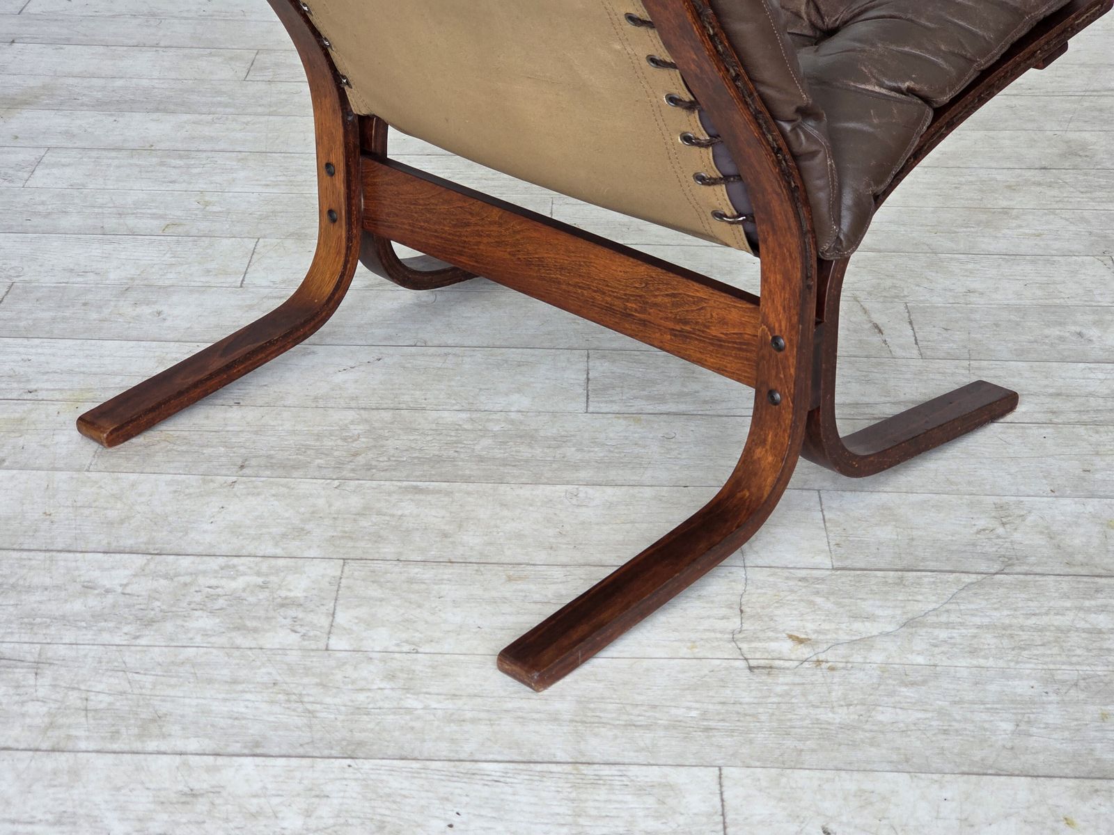 photo vinterior Ca. Jaren 1970, Noors Design Van Ingmar Relling, Loungestoel, Model "Siesta".