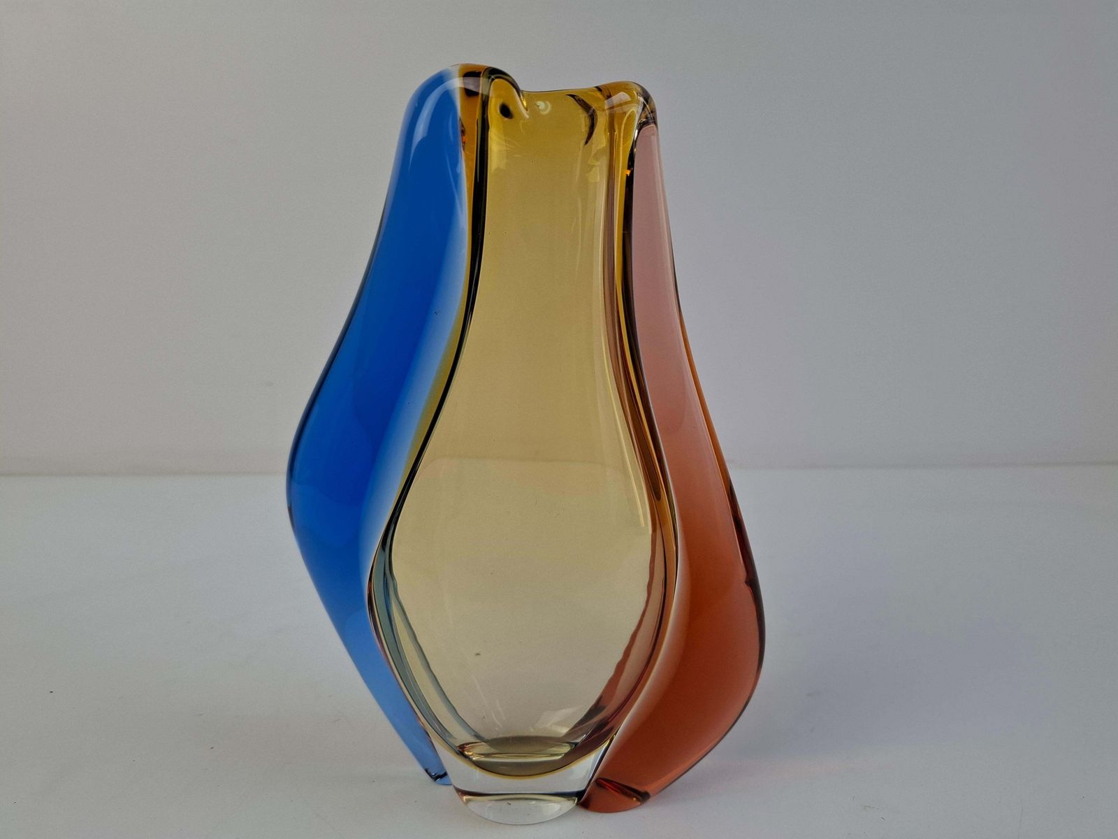 Tsjechische Kunstglazen Vaas Van Hana Machovská, Mstišov – Mid Century Modern, Jaren 1960 photo furniture