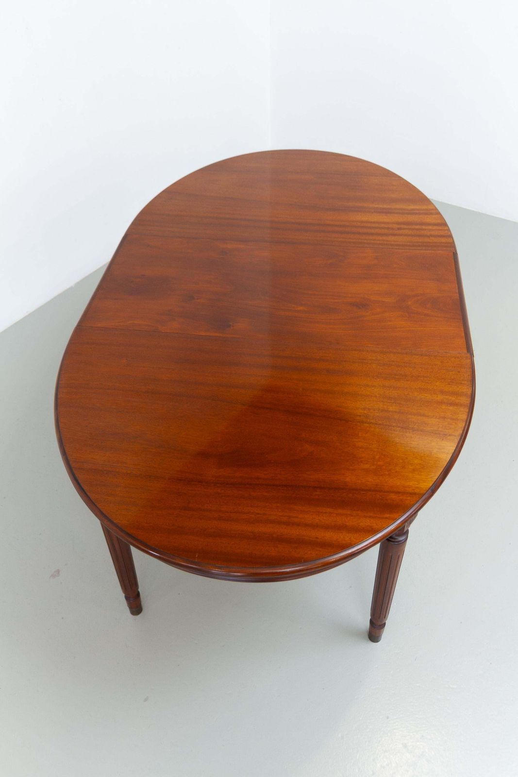 1047.0 Danish Hepplewhite Oval Mahogany Dining Table By Farre Møbelfabrik, 1970s. photo