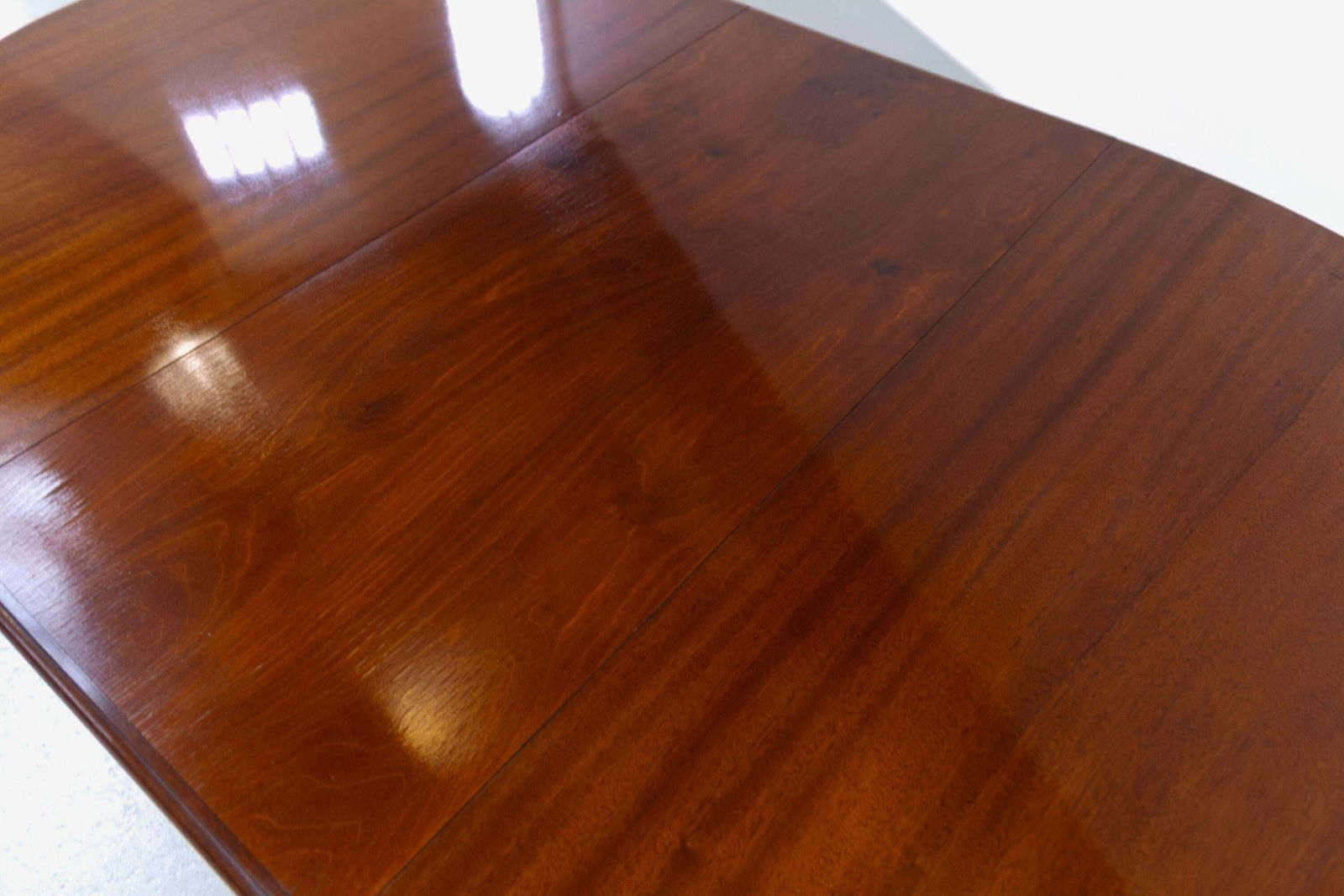 photo vinterior Danish Hepplewhite Oval Mahogany Dining Table By Farre Møbelfabrik, 1970s.