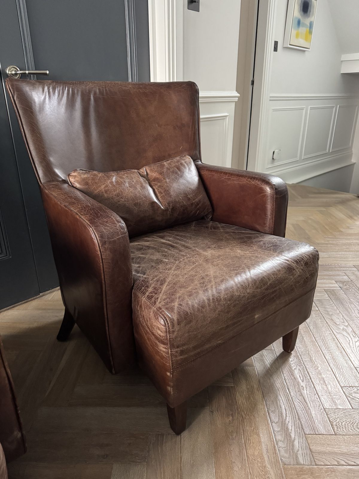2 X Andrew Martin Drake Leather Armchairs photo furniture