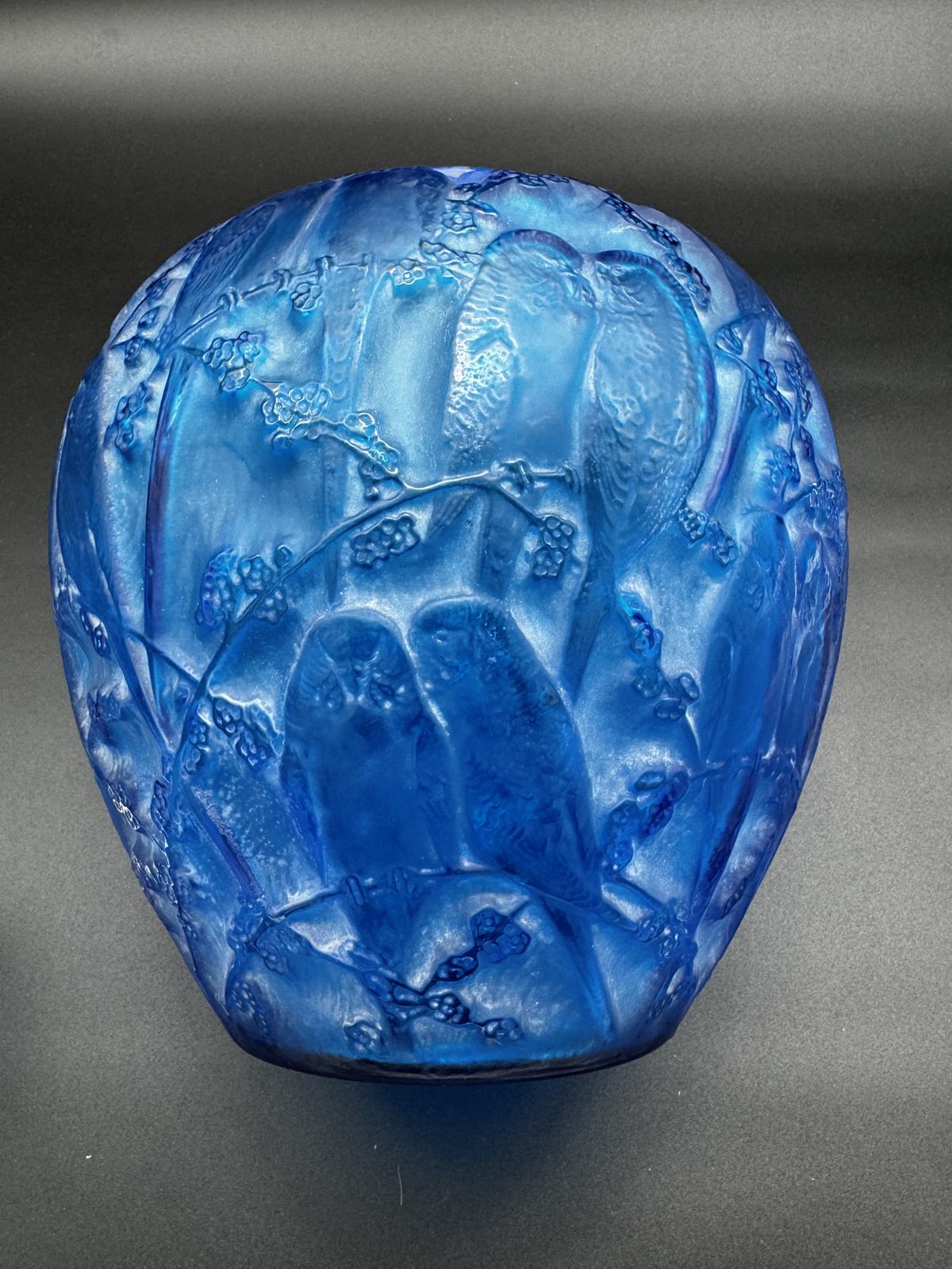 photo furniture A R.Mamique Perruche Vase By R.Lalique