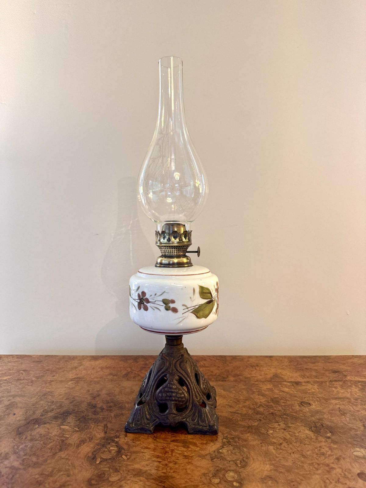 Pretty Victorian Oil Lamp photo 325.0