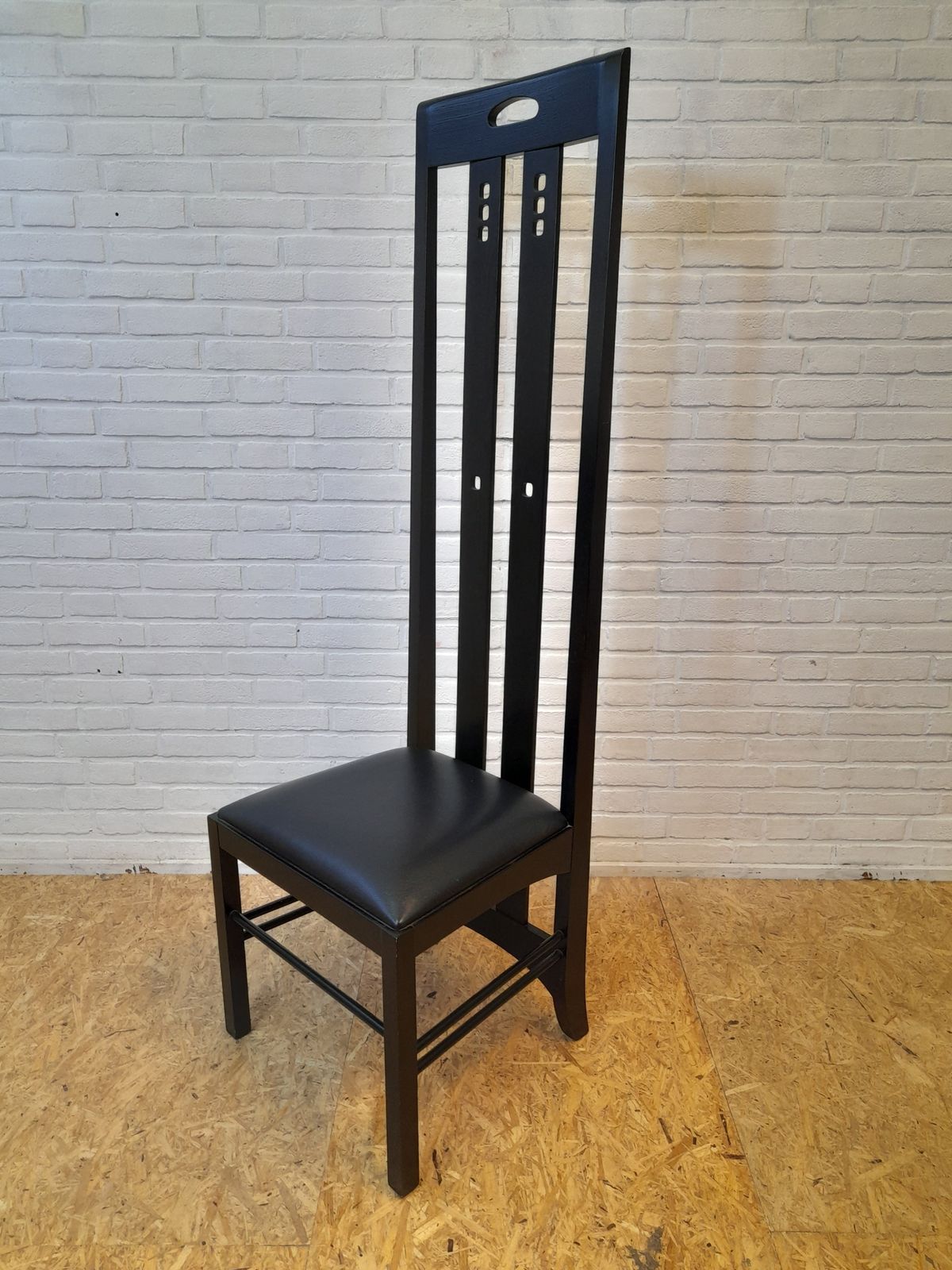 Set Of 4 Ingram Chairs Charles Rennie Mackintosch photo vinterior