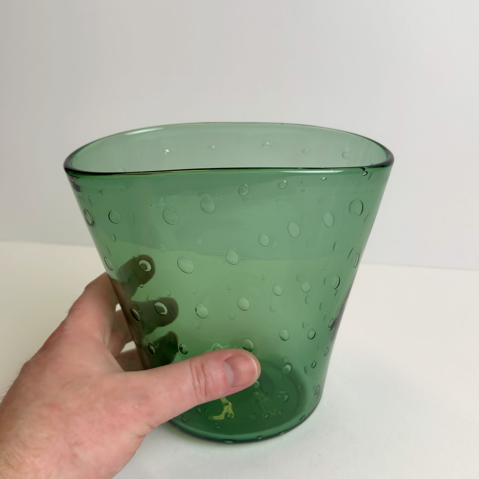 1950s Empoli Vetro Verde Bullicante Glass Vase, Italy photo vinterior