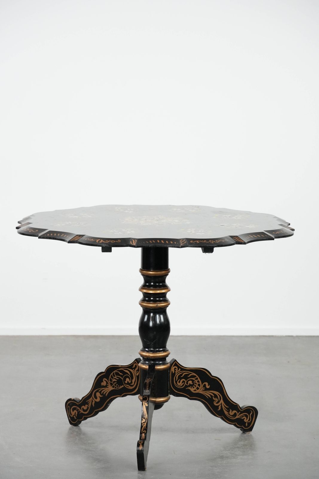 Stunning Antique English Hand Painted Floral Tilt Top Table From The Late 19th Century. photo Furniture