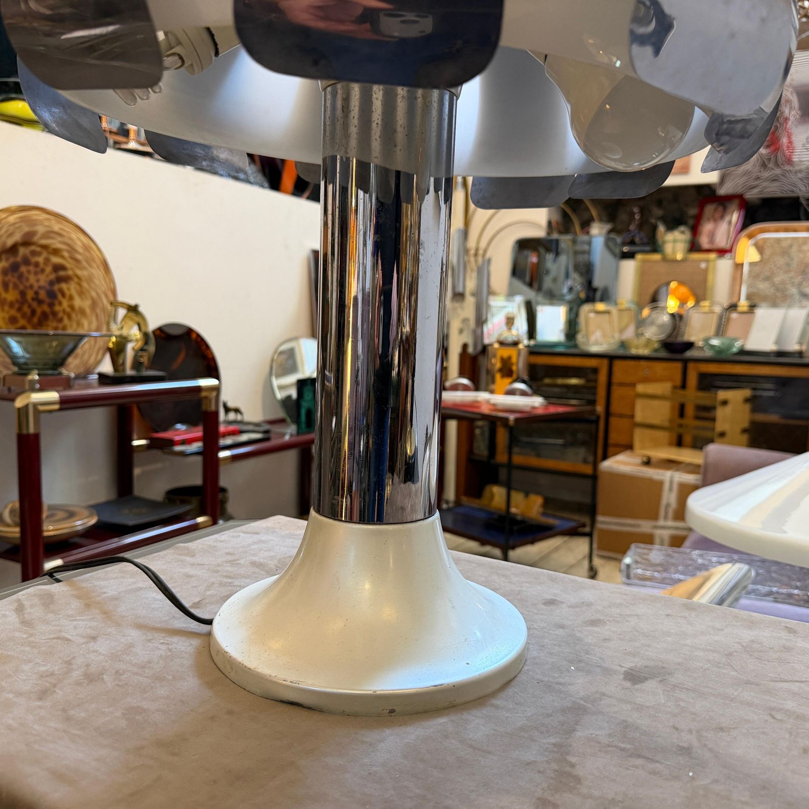 photo vintage 1960s Space Age Steel And Glass Italian Mushroom Table Lamp