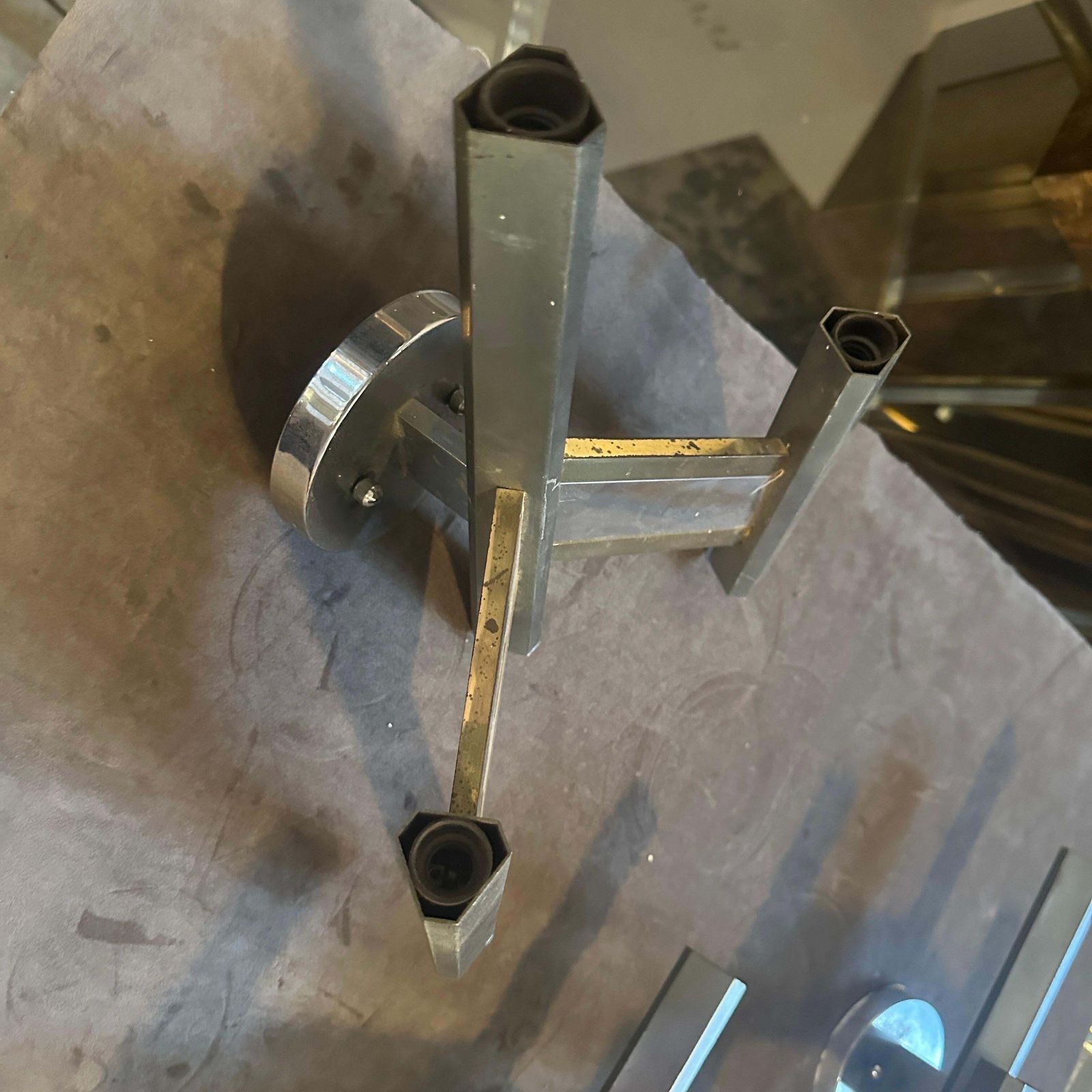 photo vinterior 1960s Mid Century Modern Brass And Steel Italian Wall Sconce By Gaetano Sciolari