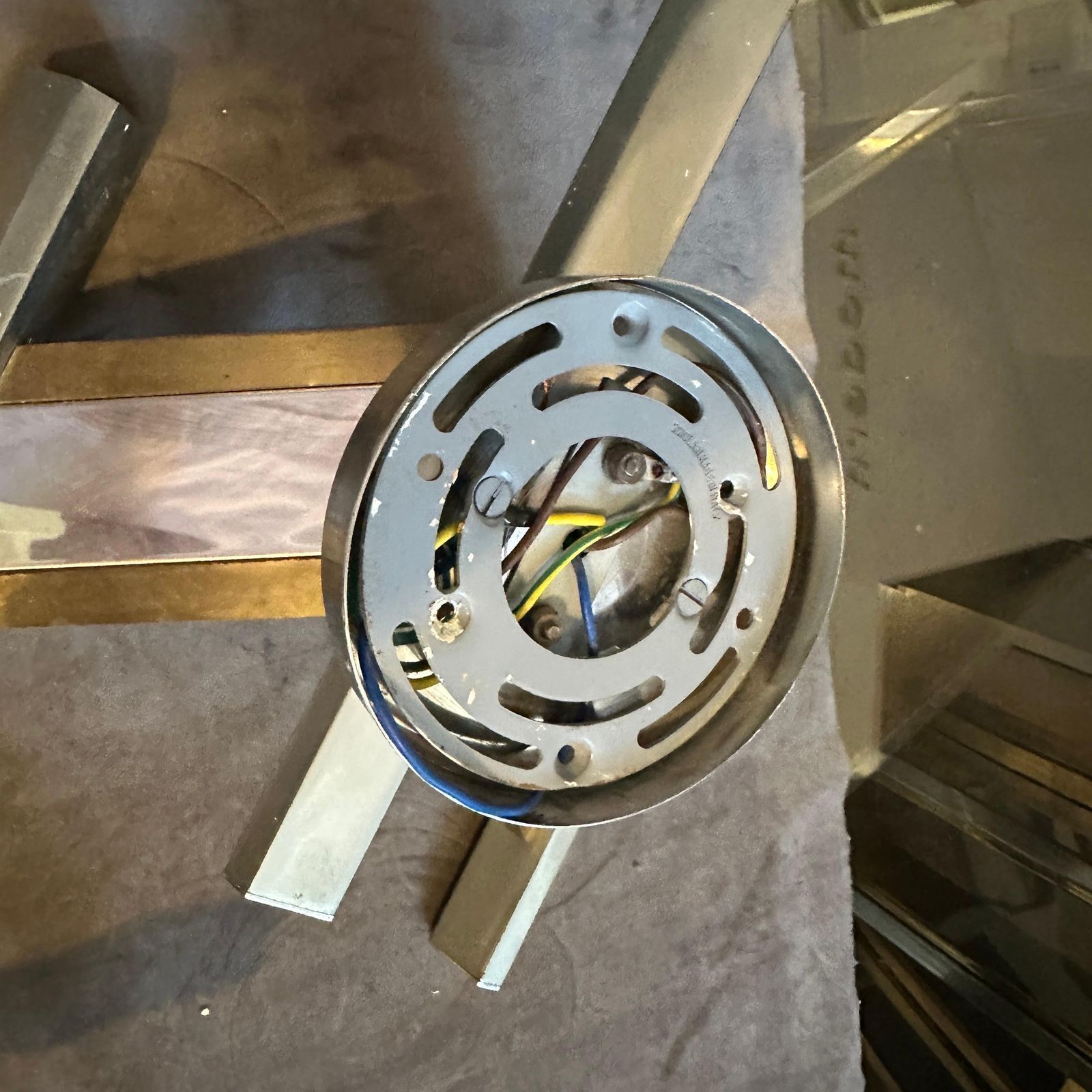 photo vintage 1960s Mid Century Modern Brass And Steel Italian Wall Sconce By Gaetano Sciolari