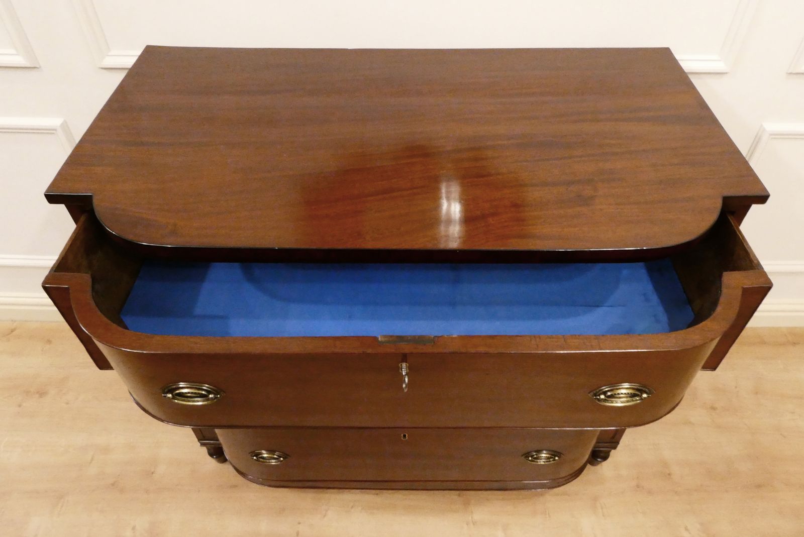 1925.0 Regency Mahogany Bow Fronted Chest Of Drawers photo