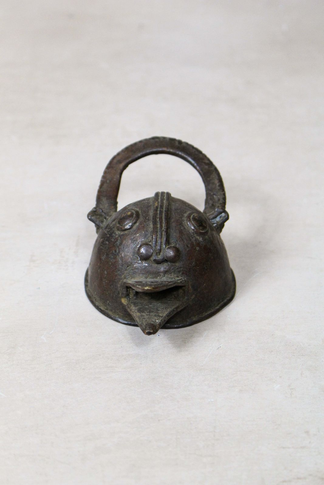 Benin Bronze Face   77.1, African photo furniture