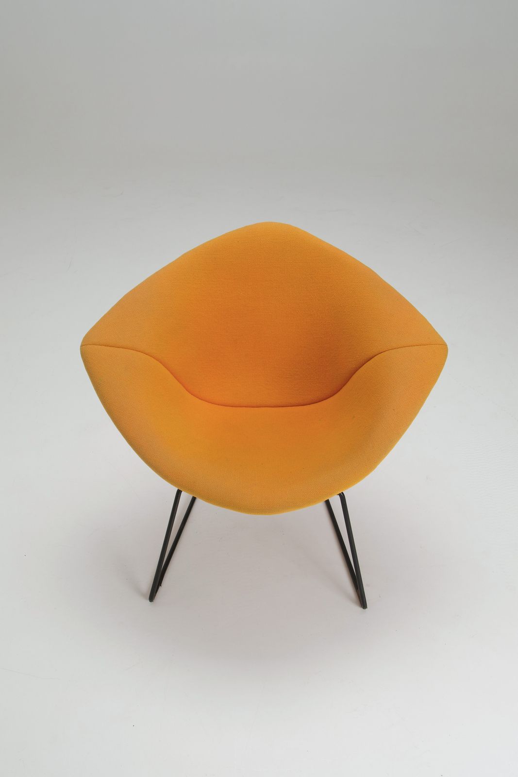 Diamond Chair – Yellow Upholstery   Harry Bertoia photo 1150.0