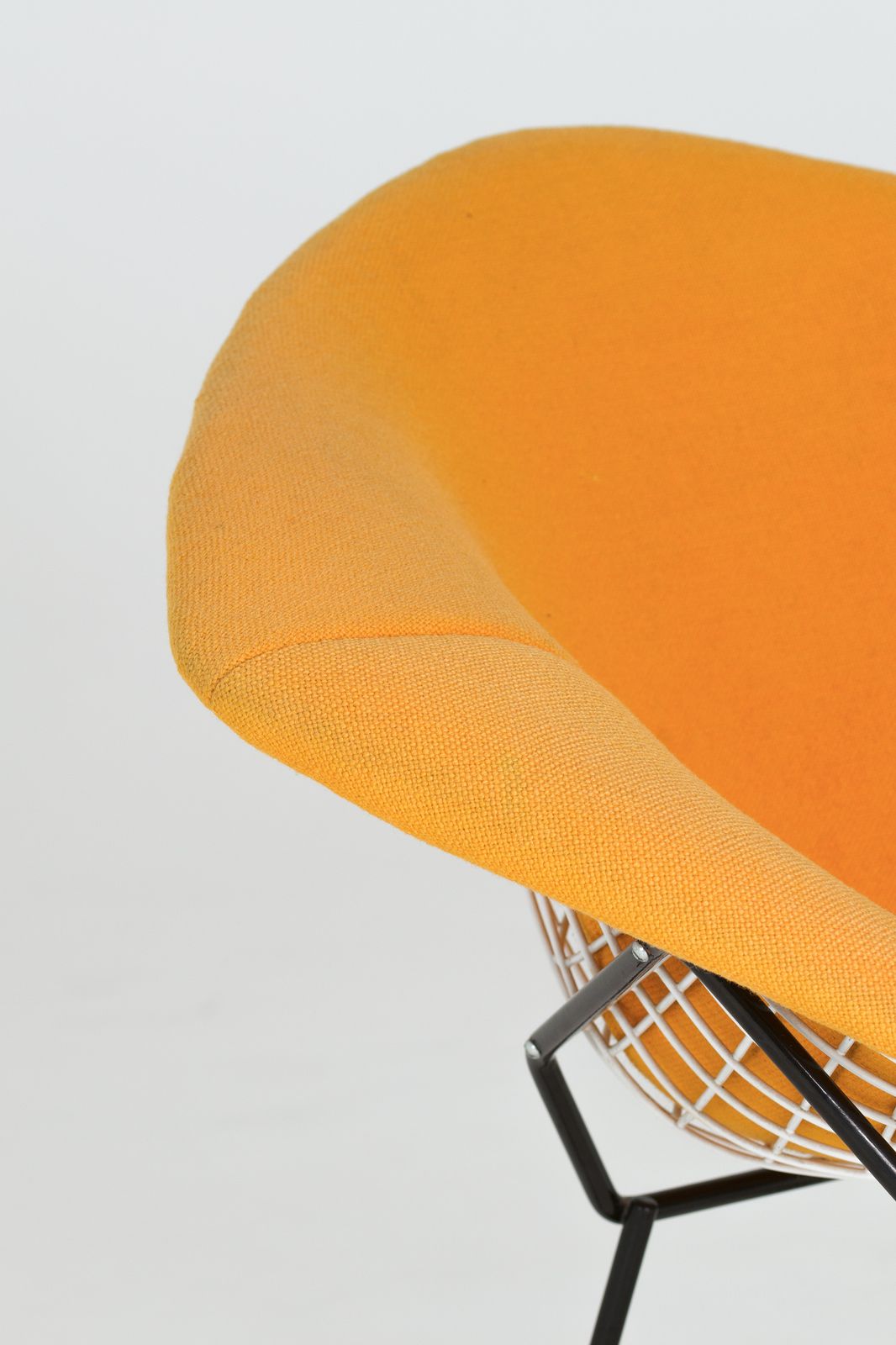 Furniture Diamond Chair – Yellow Upholstery   Harry Bertoia photo