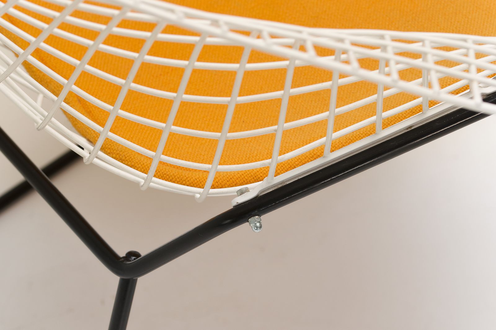 Diamond Chair   Yellow Seatpad   Harry Bertoia photo 975.0