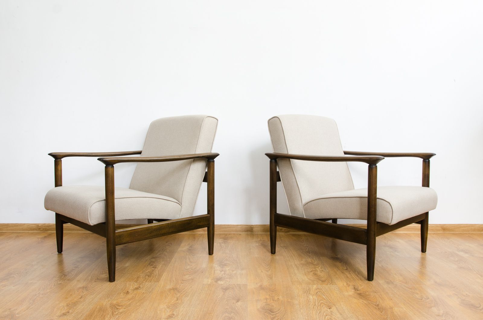Vintage Armchairs "Gfm 142" By Edmund Homa, Poland, 1960s, Set Of 2 photo 1000.0