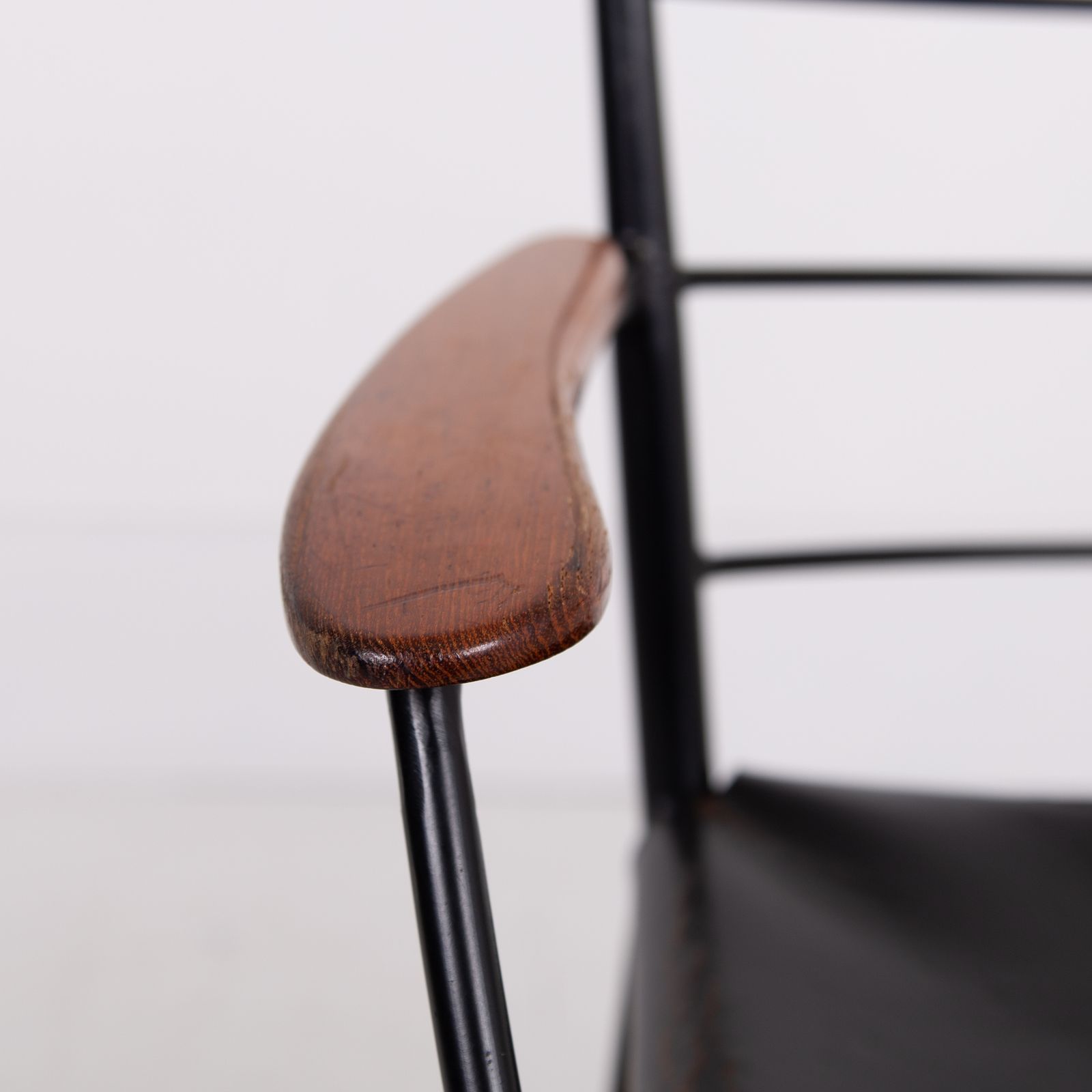 photo furniture Mid Century Ladderax Chair By Robert Heal