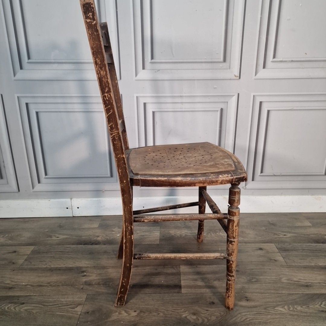 photo vinterior Antique Spindle Back Chair Wooden Bedroom Occasional Seat Victorian Edwardian