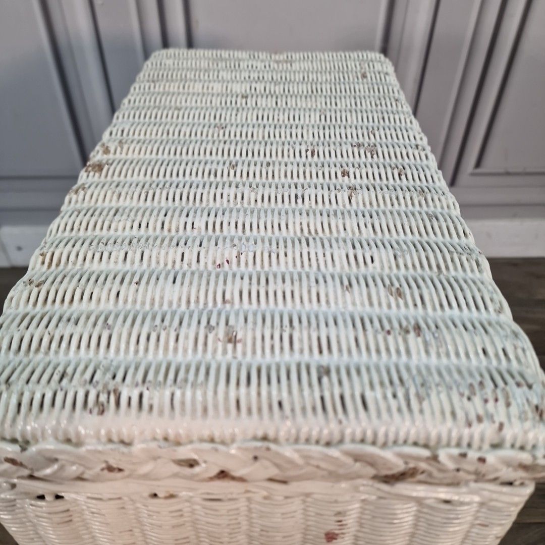 photo furniture Vintage Wicker Laundry Basket Lloyd Loom Style Lined Storage Blanket Box Retro
