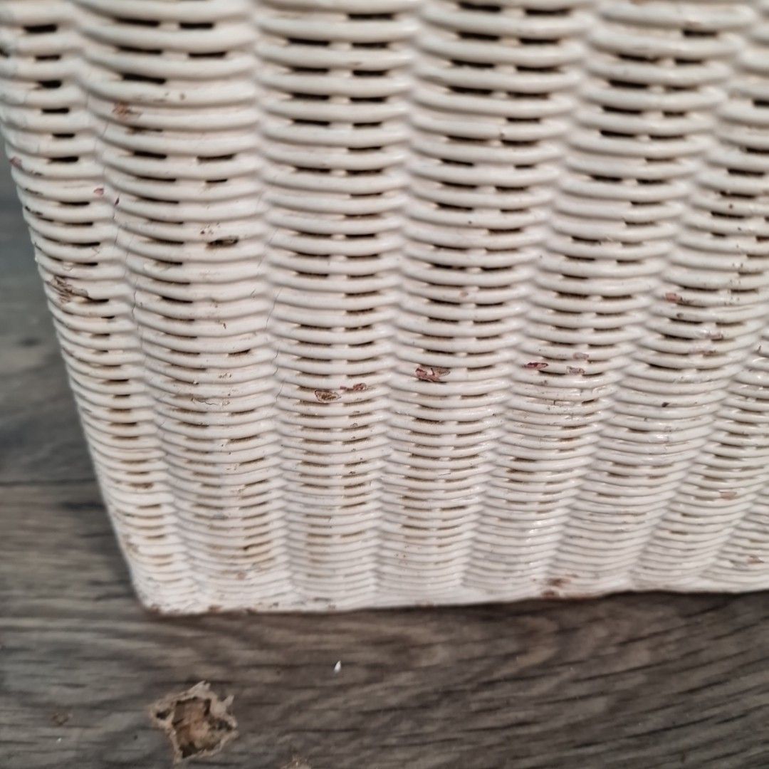 55.0 Vintage Wicker Laundry Basket Lloyd Loom Style Lined Storage Blanket Box Retro photo