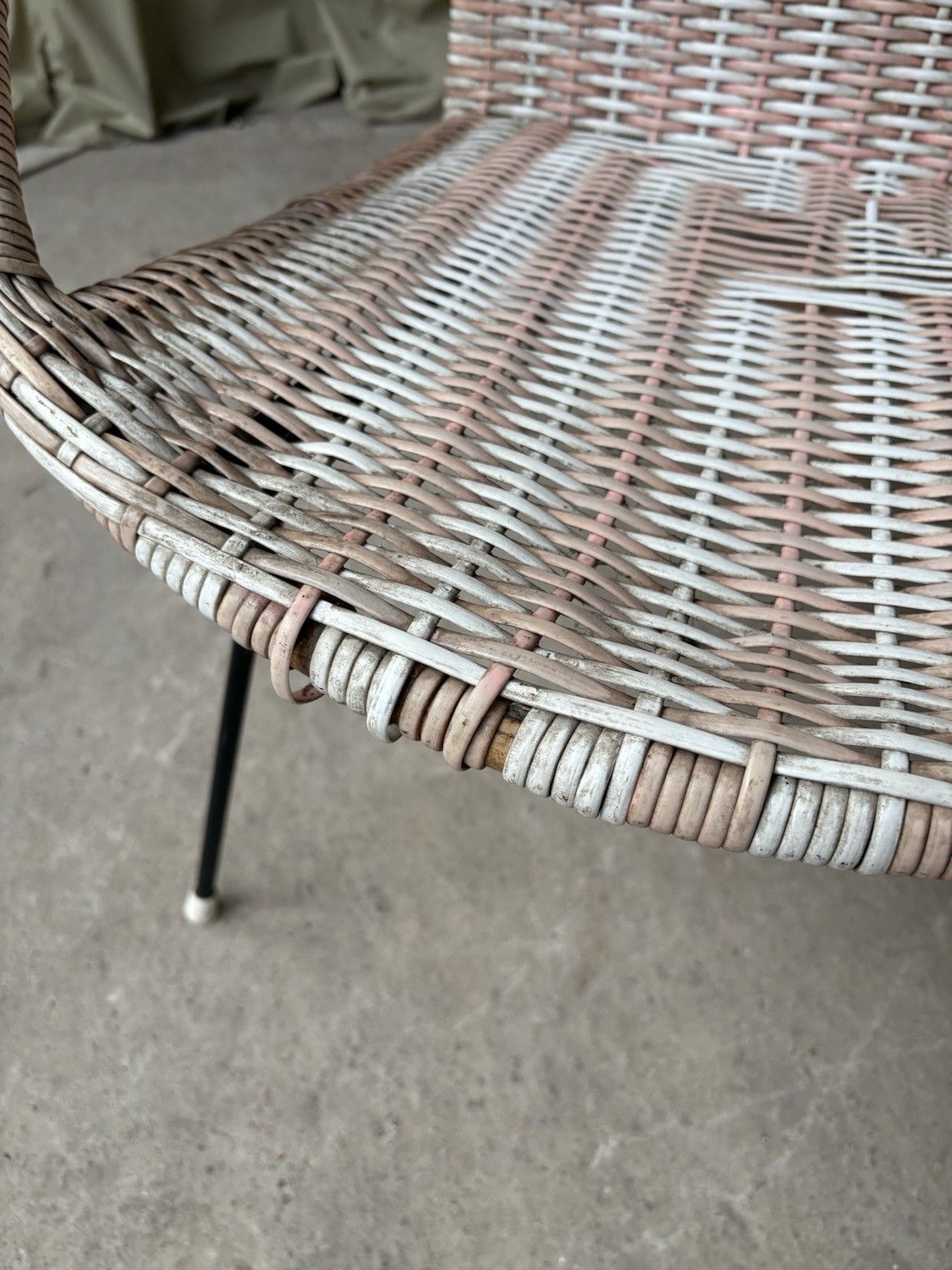 photo furniture Vtg Mid Century Satellite Egg Chair Retro Italian Style R1085