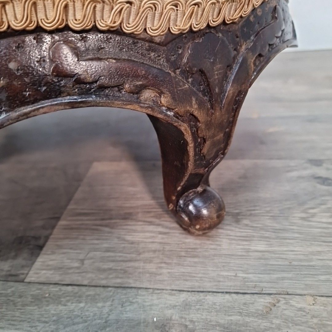 Antique Oval Footstool Carved Wood Cabriole Legs Low Ottoman French Louis Style photo vintage