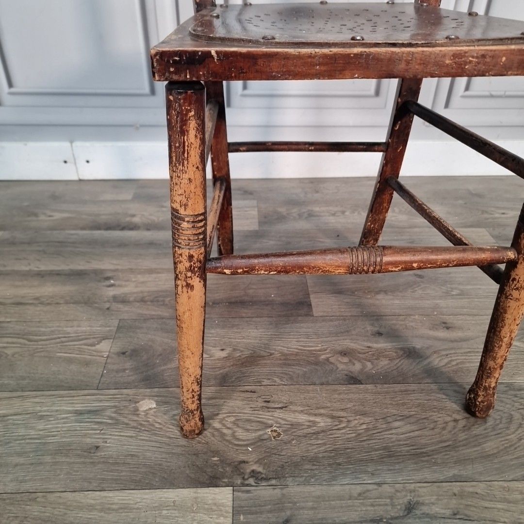photo furniture Antique Wooden Bedroom Chair Kitchen Hall Seat Victorian For Restoration