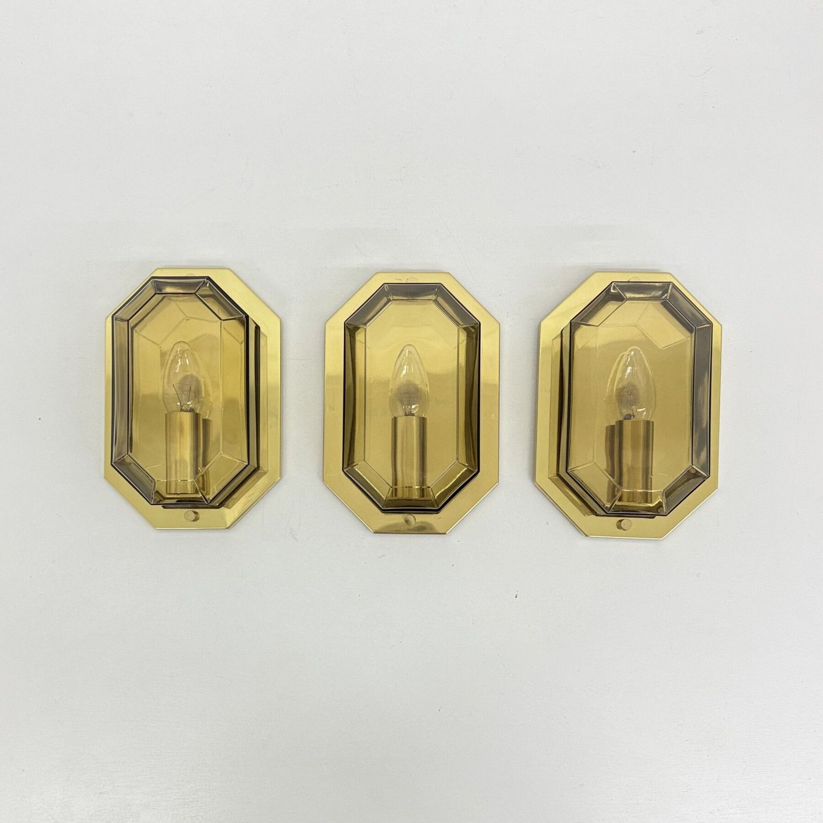 Set Van 3 Limburg Glashütte Rookglazen En Messing Wandlampen, Jaren 1970 photo vinterior
