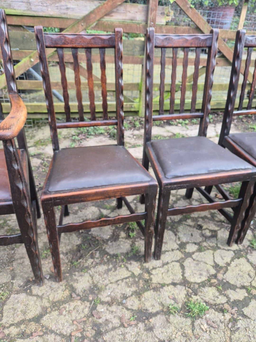 Set Of 6 Antique Oak Dining Chairs Including 2 Carvers photo for sale