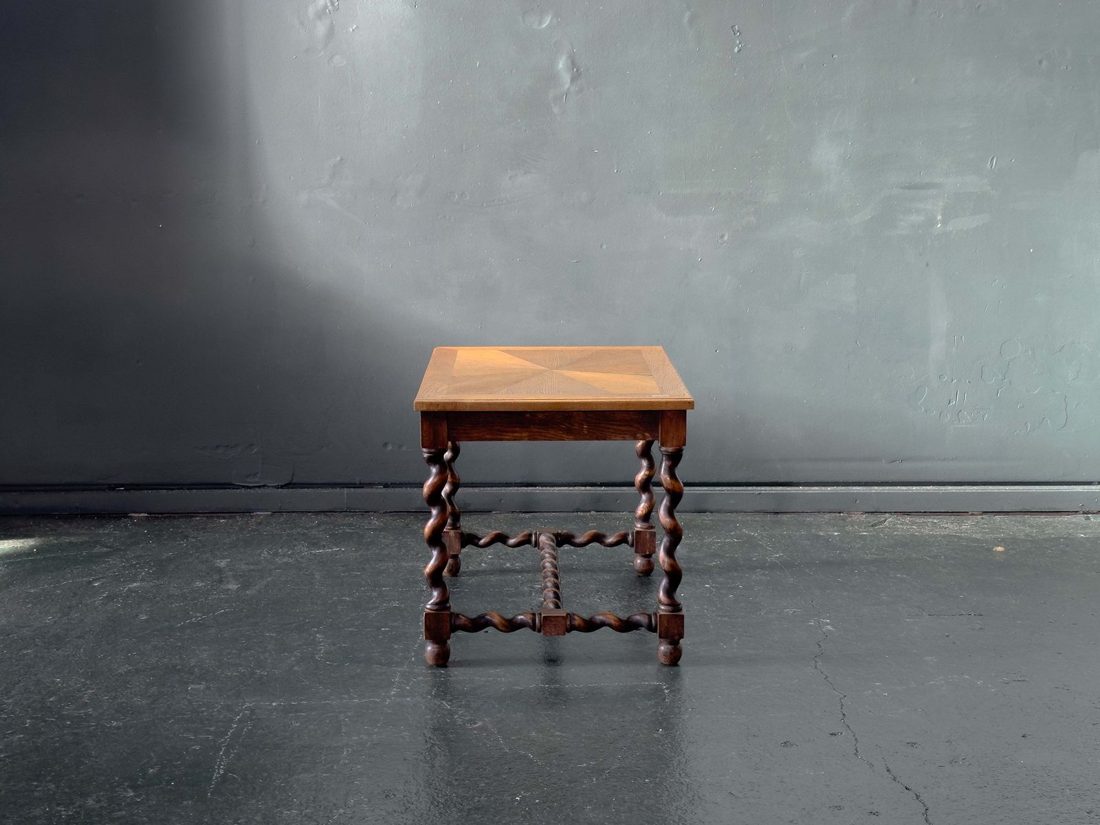 Spindle Side Table photo Furniture