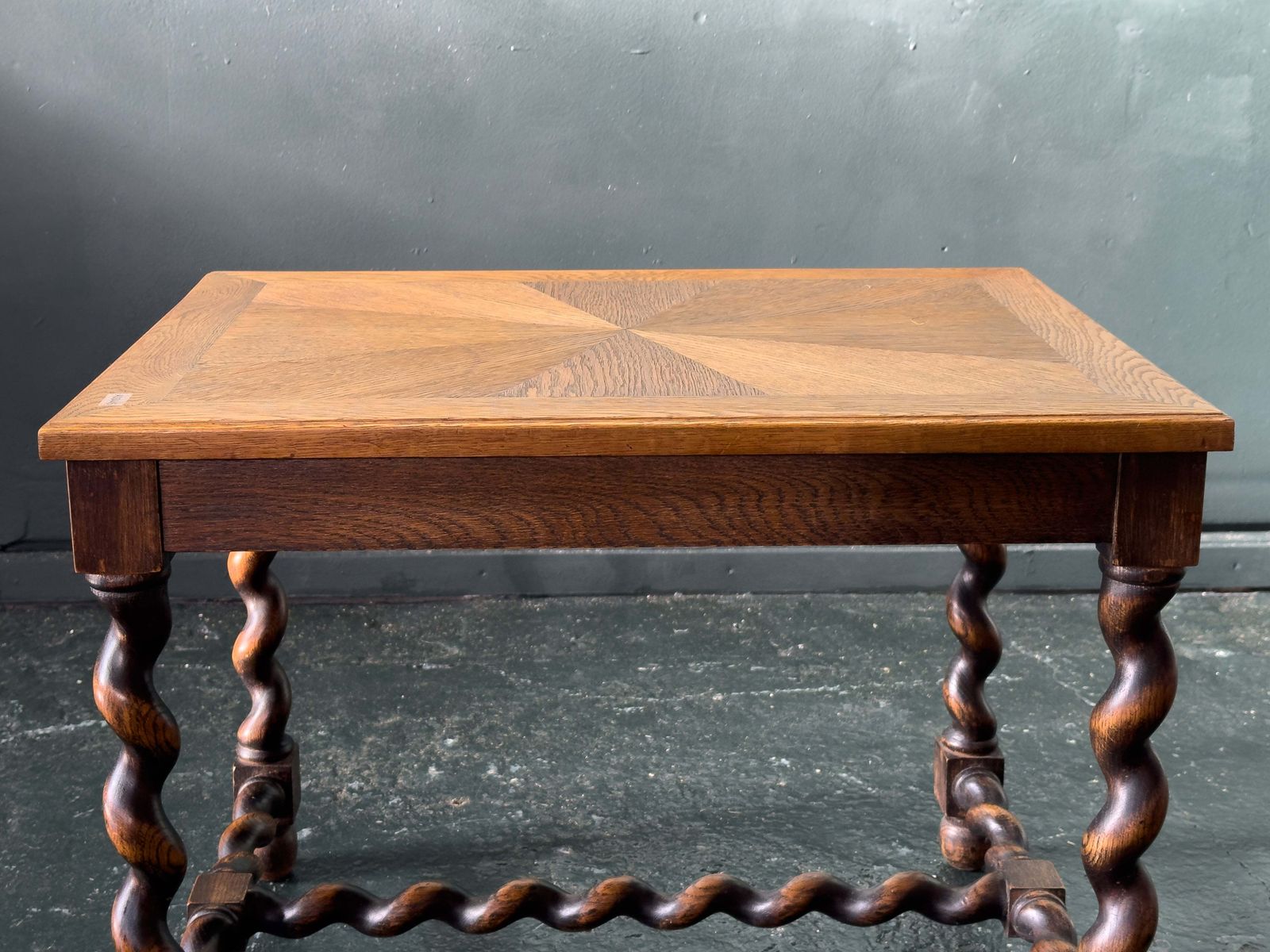 photo furniture Spindle Side Table