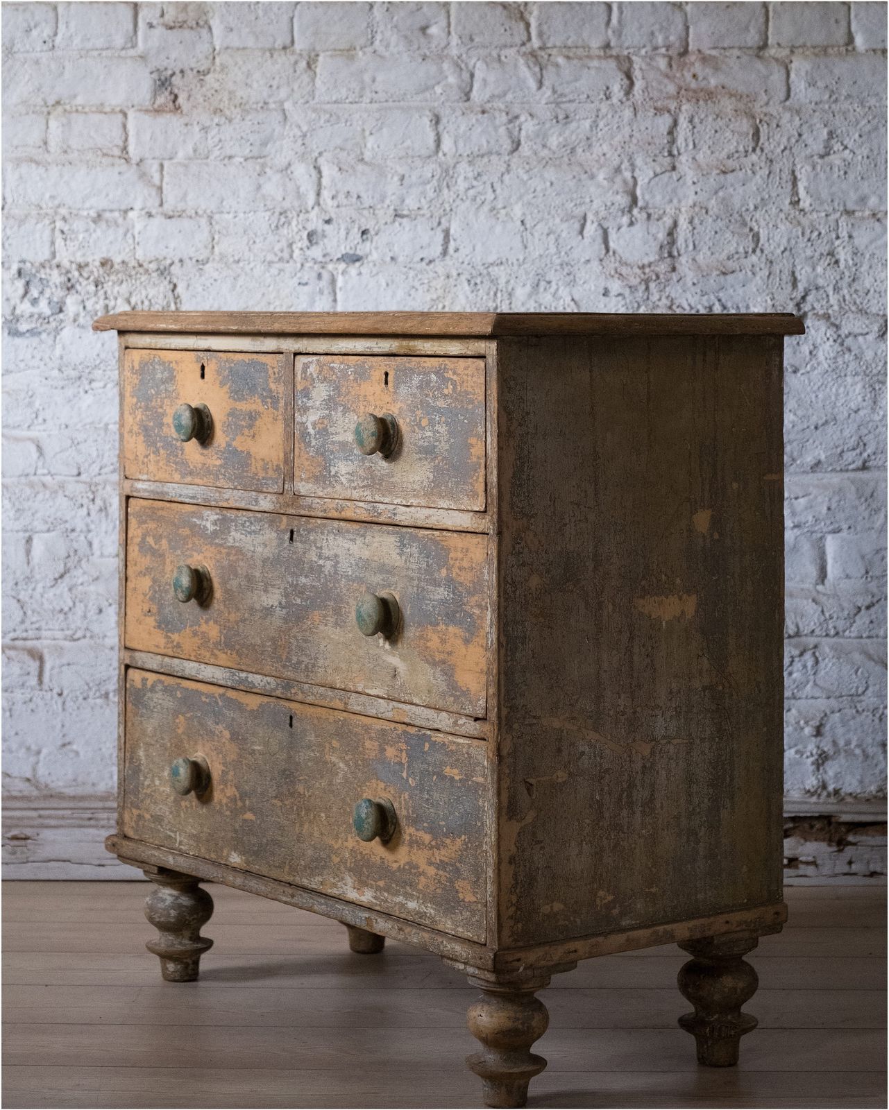 Stunning Painted Victorian Pine Chest Of 4 Drawers (2 Over 2) Raised On Turned Legs (948) photo Furniture