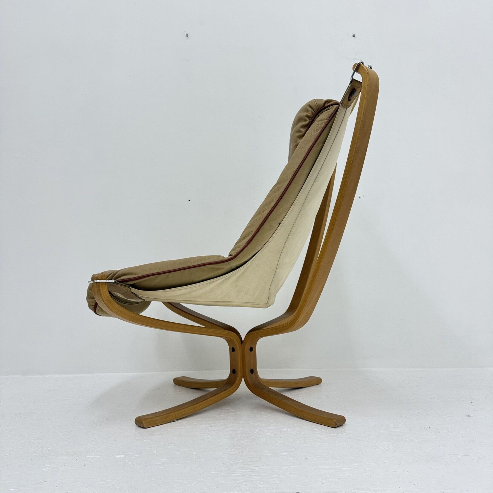 photo buy Falcon Leather Lounge Chair By Sigurd Ressel For Vatne Møbler 1970s
