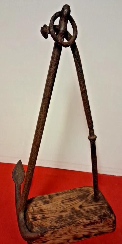 Antique Ship Anchor Mounted On A Driftwood Oak Piece Lovely Display Feature photo vinterior