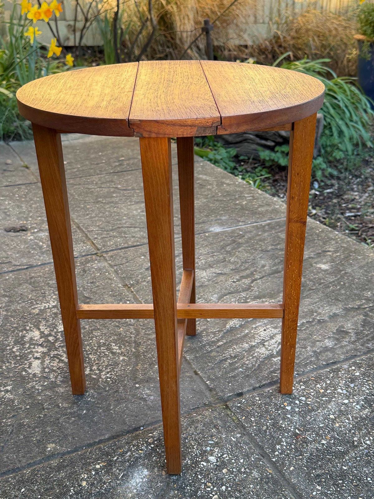 Vintage Retro Scandinavian Style Folding Side Table – Retro Teak Effect Mid Century Table (6) photo vinterior