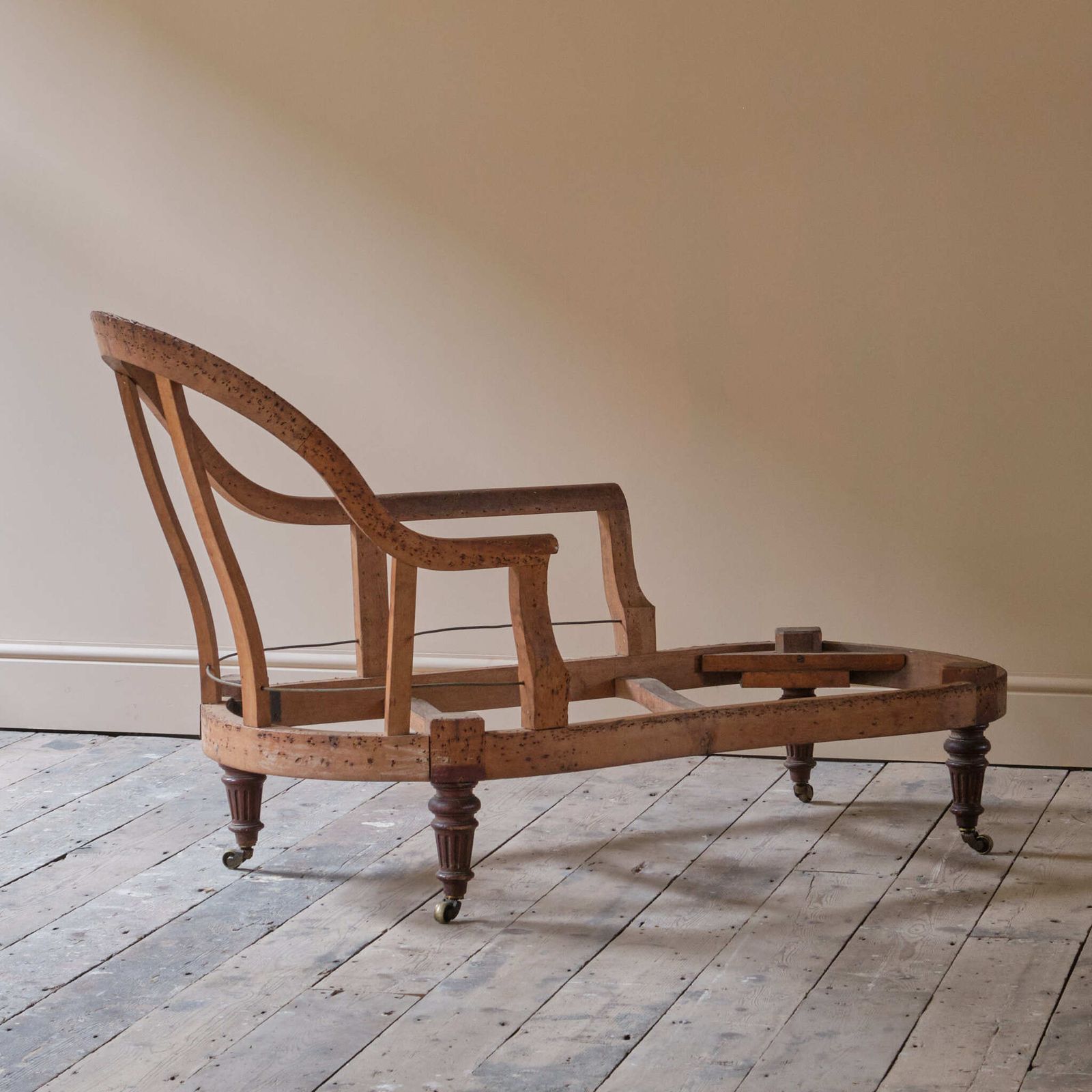 Mid 19th Century Chaise Longue Frame C1860 photo vinterior