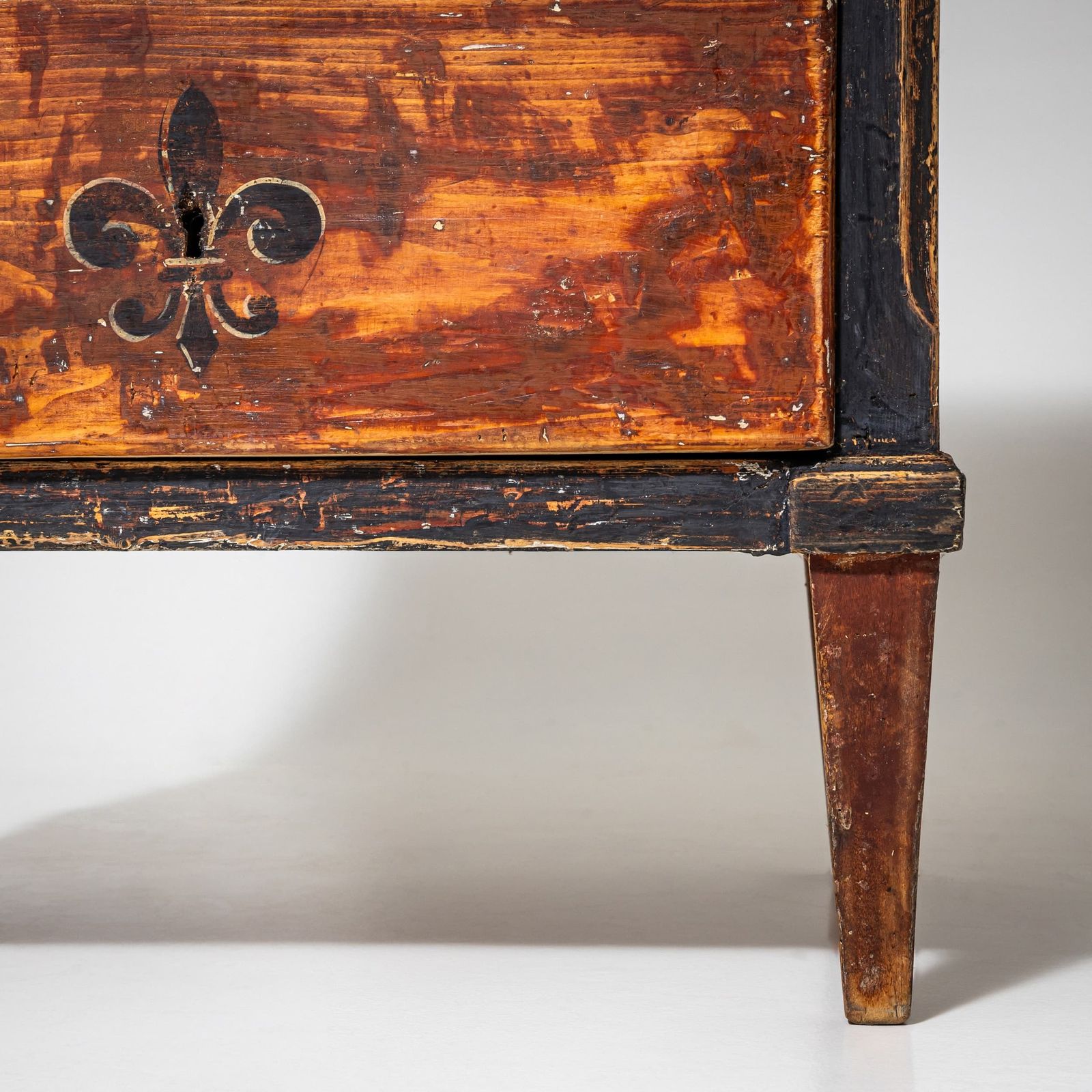 Handgeschilderde Biedermeier Ladekast In Rood, Eerste Helft 19e Eeuw photo Meubels