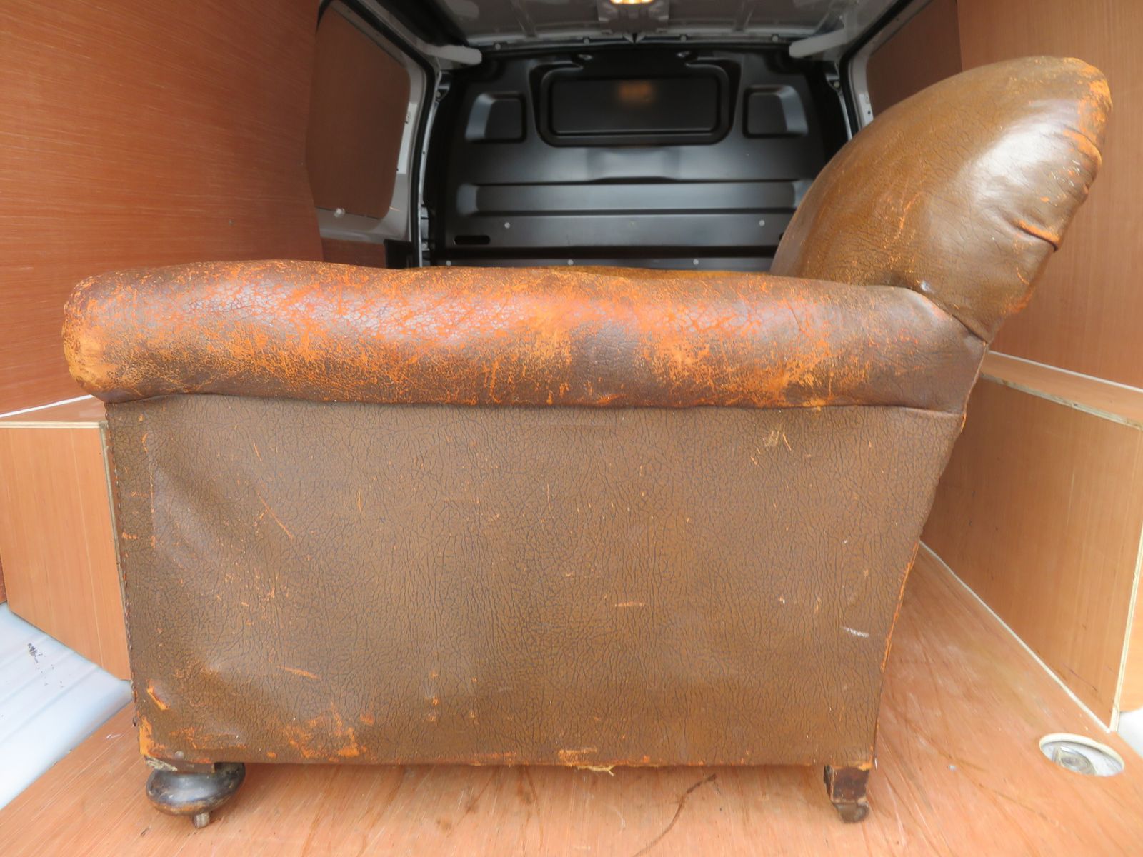 Art Deco Leather Club Armchair photo vinterior