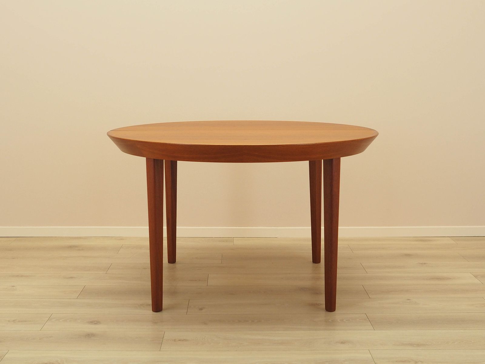 Round Teak Table, Danish Design, 1960s, Manufacturer: Gudme Møbelfabrik, Designer: Ole Hald photo vinterior