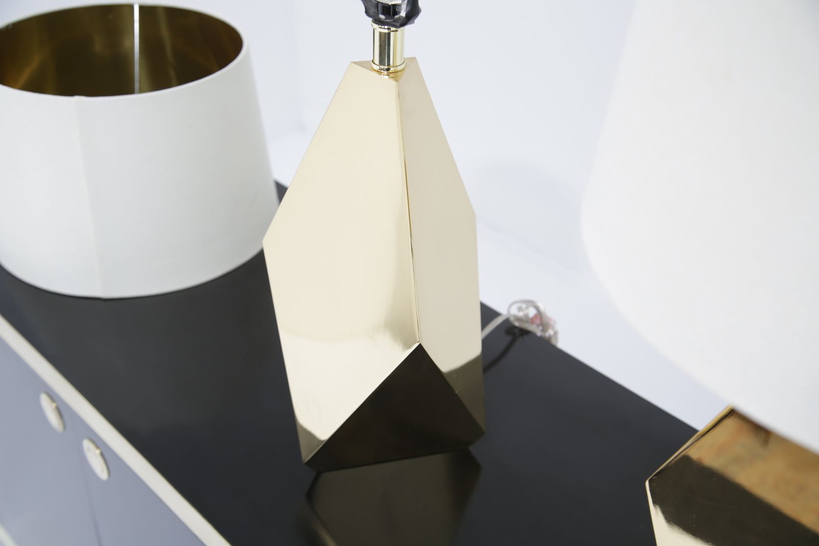 Pair Of Sculptural ‘Origami’ Polished Brass Table Lamps, USA, Mid Century Style photo vinterior