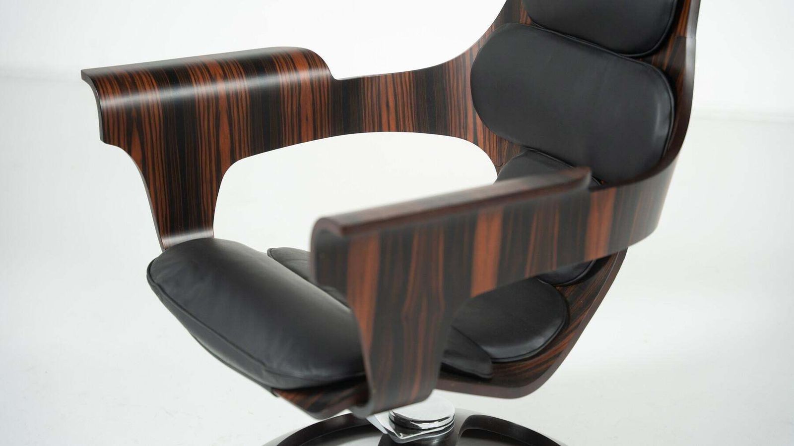 Rare Bell Armchair By Joe Colombo For Benini, Italy photo vinterior