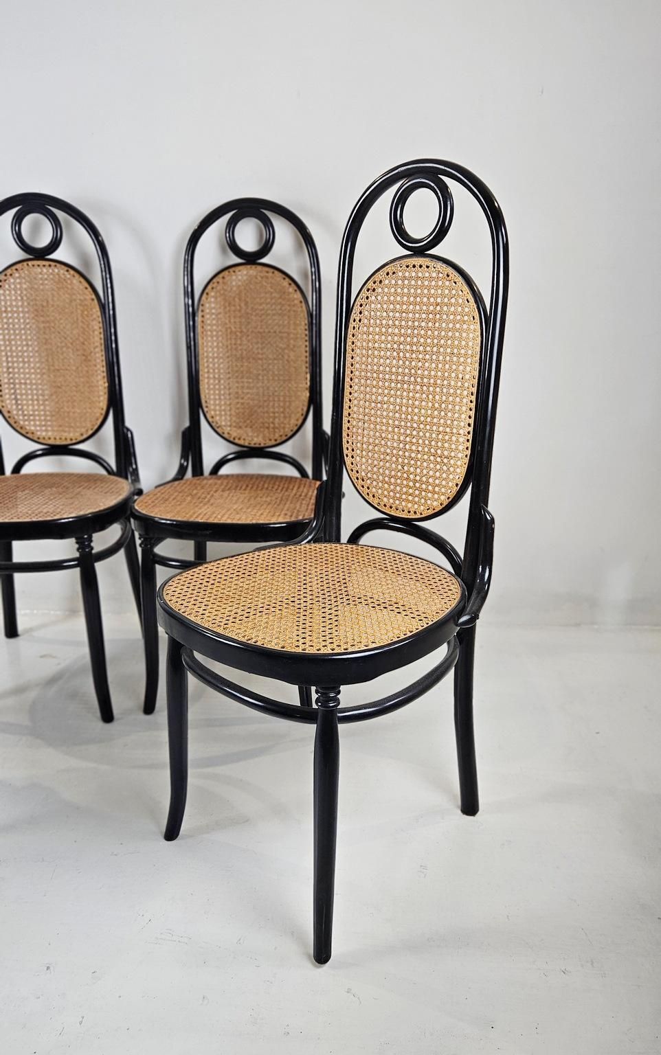 Set Of Four Thonet Model 17 Bentwood Dining Chairs, Art Nouveau photo Furniture